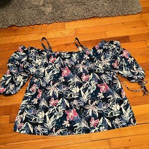Cute Summer Blouse - off shoulder
